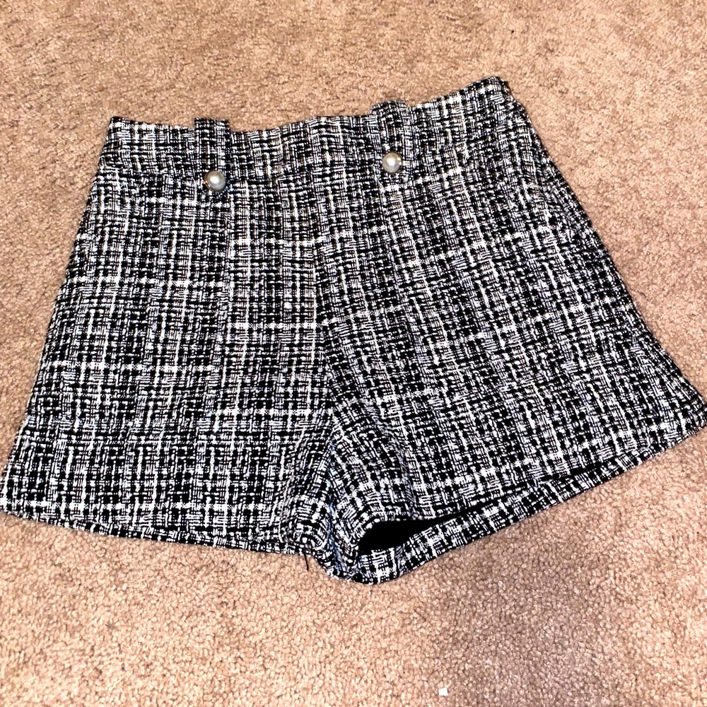 Forever 21 size S black and white shorts!